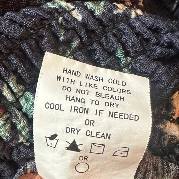 Melloday Floral Smocked Hem Blouse - Picture 5 of 5